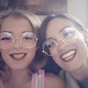 Meet your Posher, Lindsey